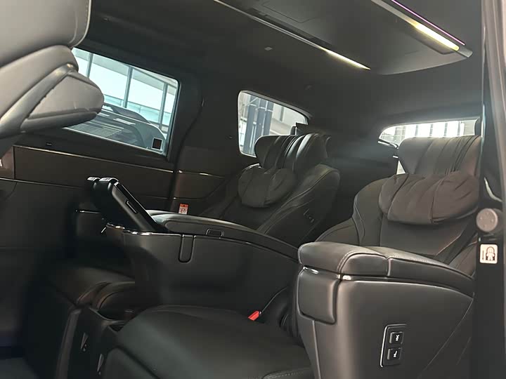 Фото 9 - Toyota Vellfire