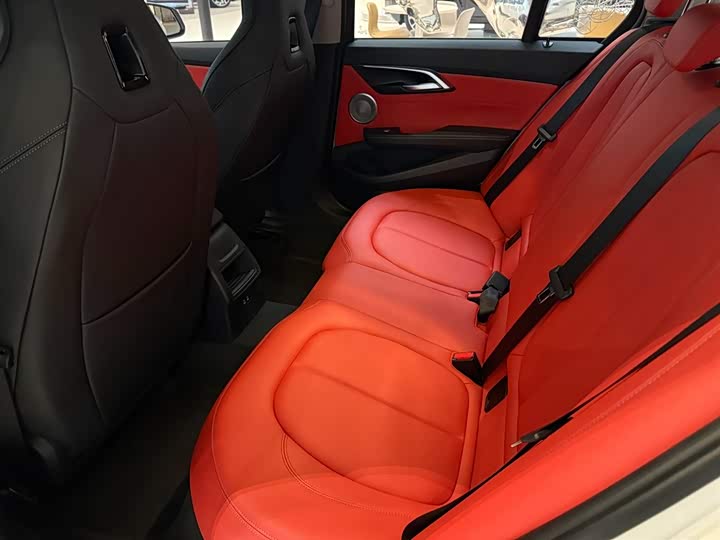 Фото 2 - BMW 1 Series