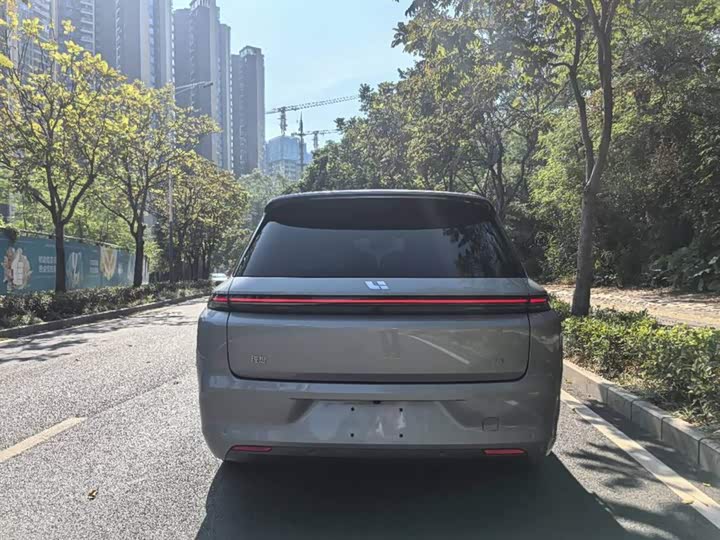 Фото 7 - LiXiang L8