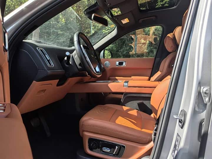 Фото 8 - LiXiang L8