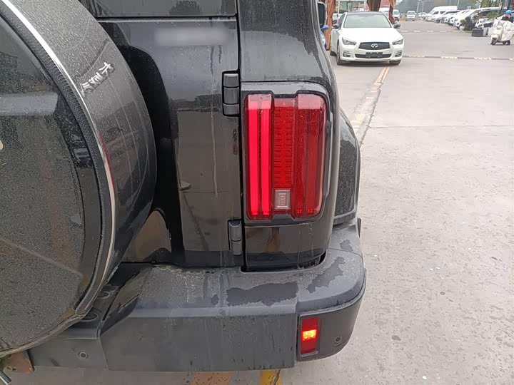 Фото 8 - Tank 300