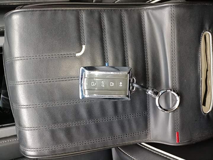 Фото 9 - Tank 300