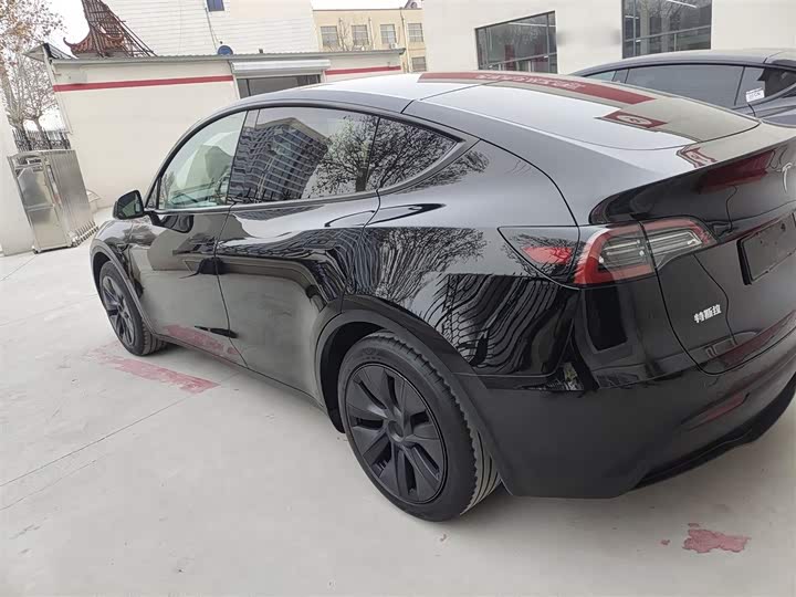 Фото 5 - Tesla Model Y