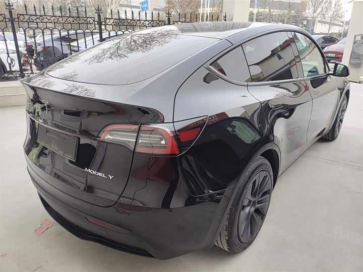 Фото 7 - Tesla Model Y