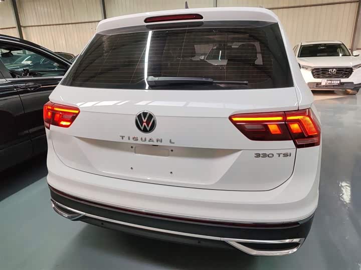 Фото 6 - Volkswagen Tiguan L Pro