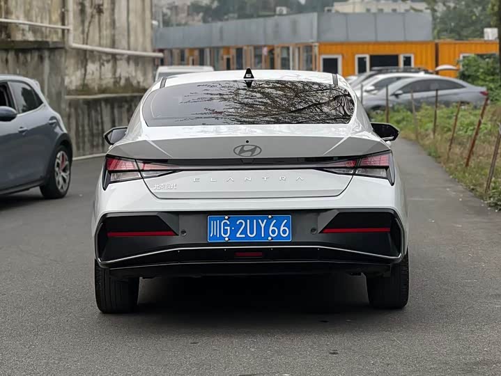 Фото 5 - Hyundai Elantra N line