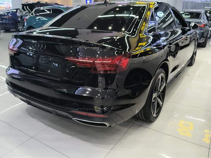 Фото 3 - Audi A4L