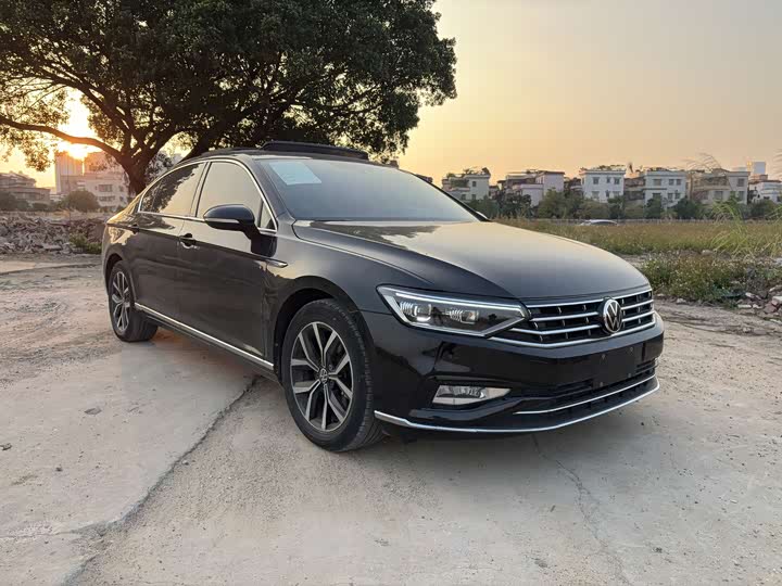 Фото 2 - Volkswagen Magotan