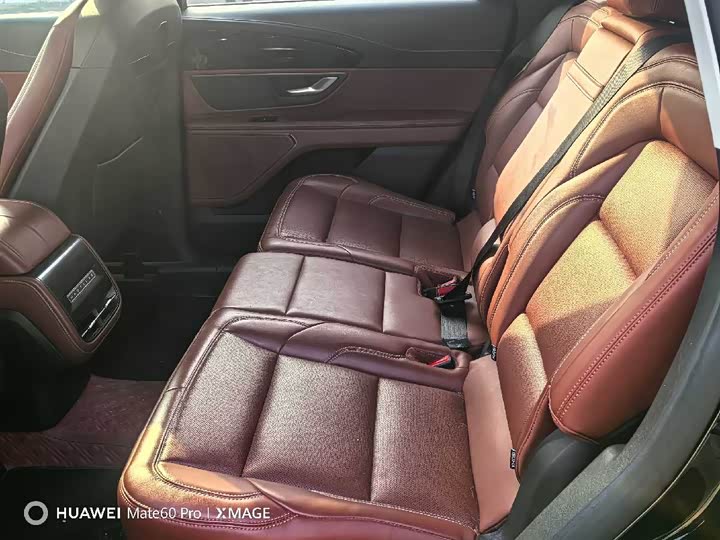 Фото 9 - Lincoln Nautilus