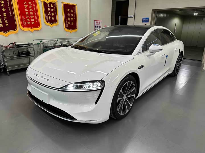 Фото 1 - Luxeed S7