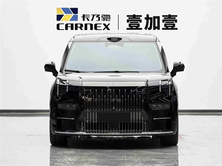 Фото 2 - Zeekr 009