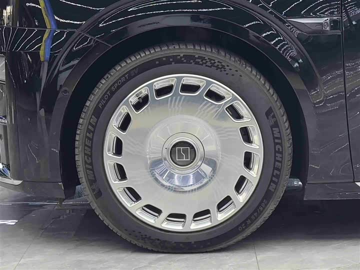 Фото 4 - Zeekr 009