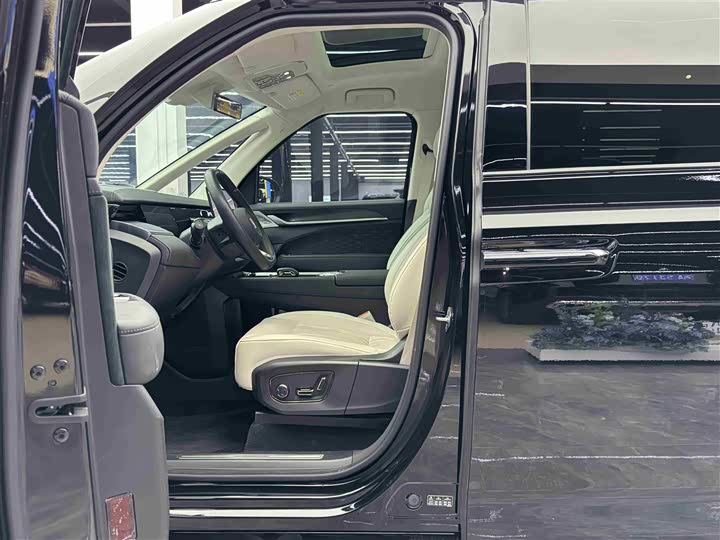 Фото 6 - Zeekr 009