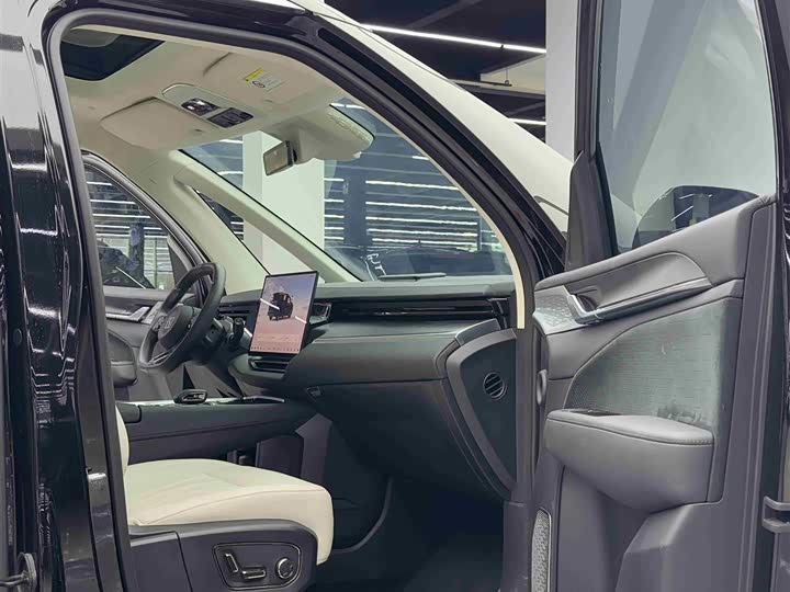 Фото 9 - Zeekr 009