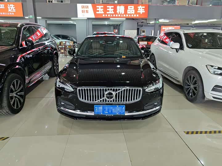 Фото 2 - Volvo S90