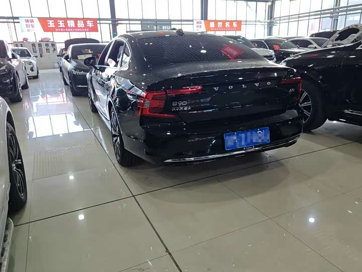 Фото 6 - Volvo S90