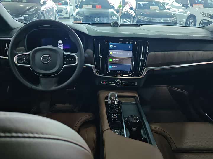 Фото 7 - Volvo S90