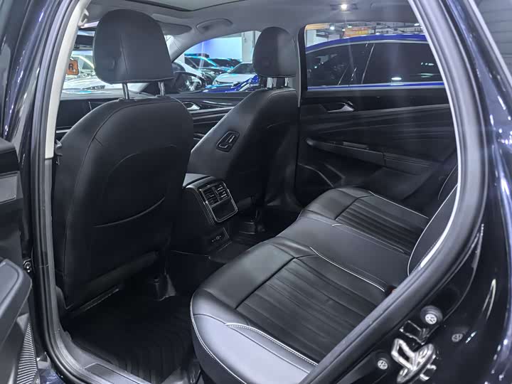 Фото 6 - Volkswagen Passat