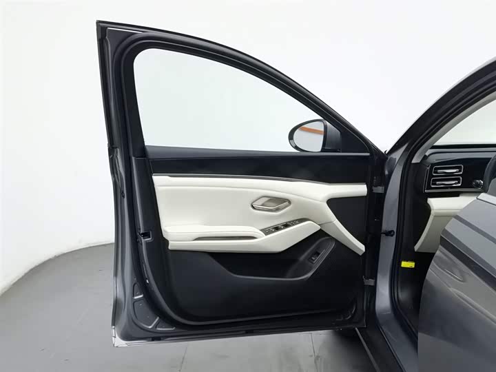 Фото 8 - BYD Qin L