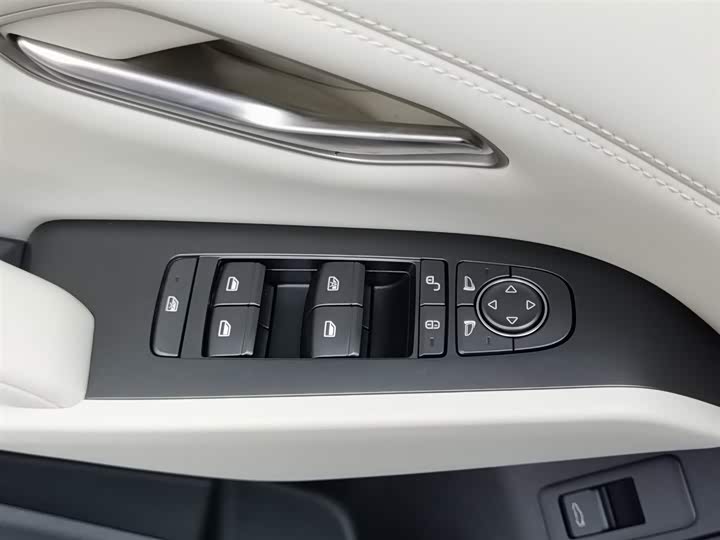 Фото 9 - BYD Qin L