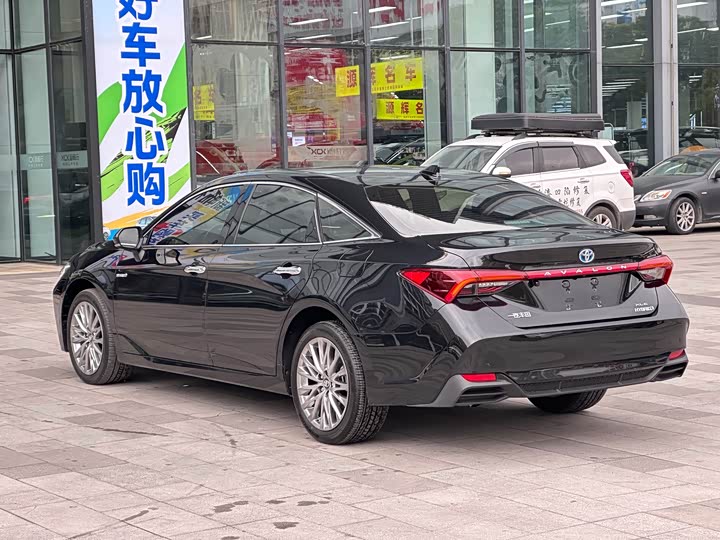 Фото 7 - Toyota Avalon