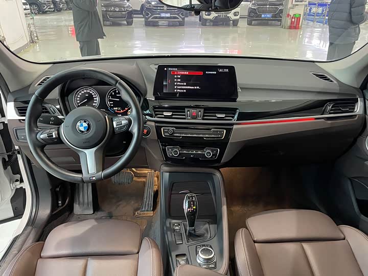 Фото 9 - BMW X1