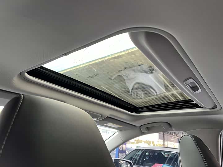 Фото 7 - Toyota RAV4