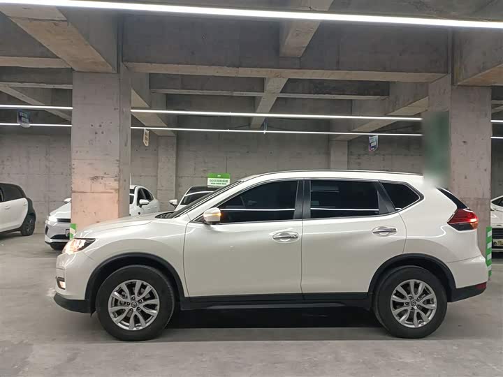 Фото 5 - Nissan X-Trail