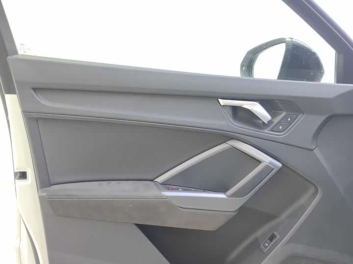 Фото 9 - Audi Q3 Sportback