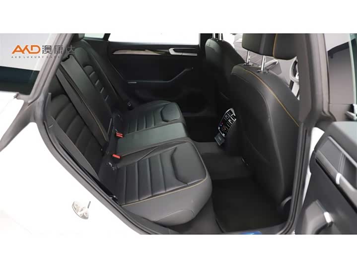 Фото 8 - Volkswagen CC