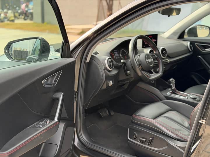 Фото 3 - Audi Q2L