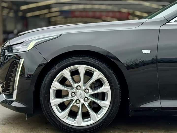 Фото 6 - Cadillac CT5