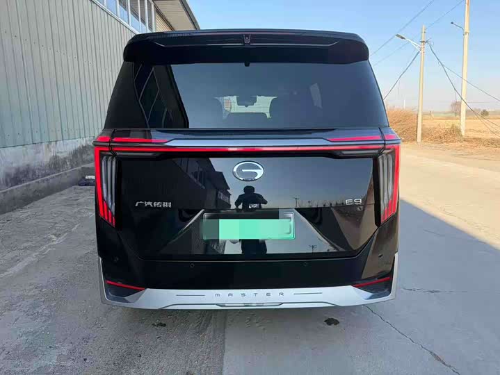 Фото 4 - GAC Trumpchi E9