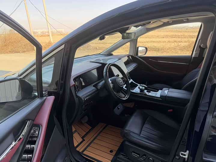 Фото 7 - GAC Trumpchi E9