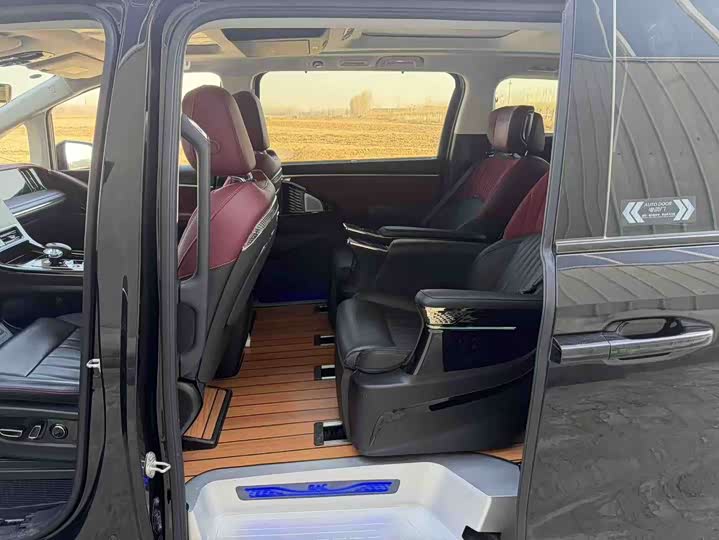 Фото 9 - GAC Trumpchi E9