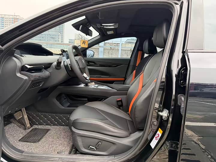 Фото 8 - Changan UNI-V