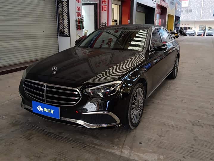 Фото 1 - Mercedes-Benz E-Class