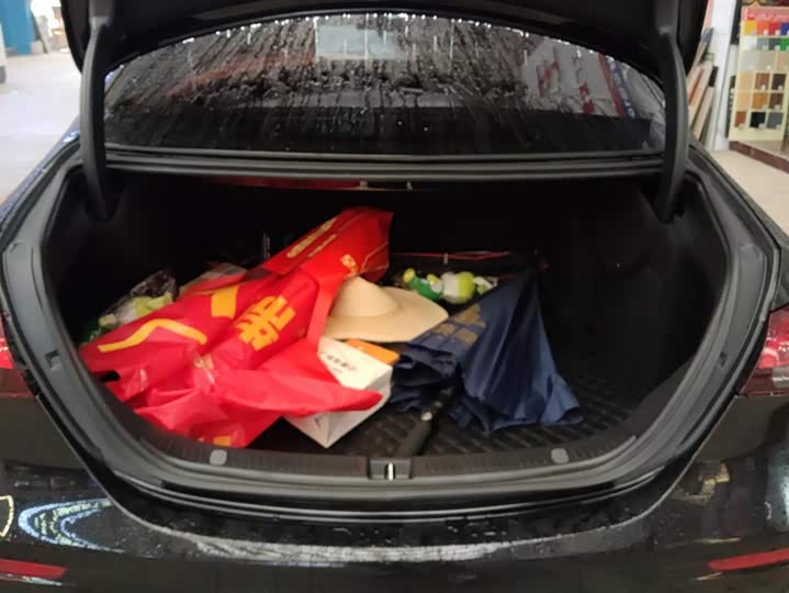 Фото 4 - Mercedes-Benz E-Class