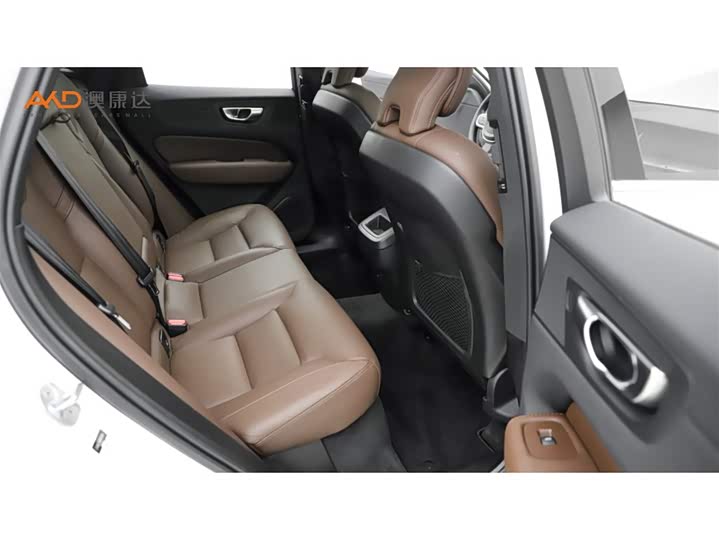 Фото 8 - Volvo XC60