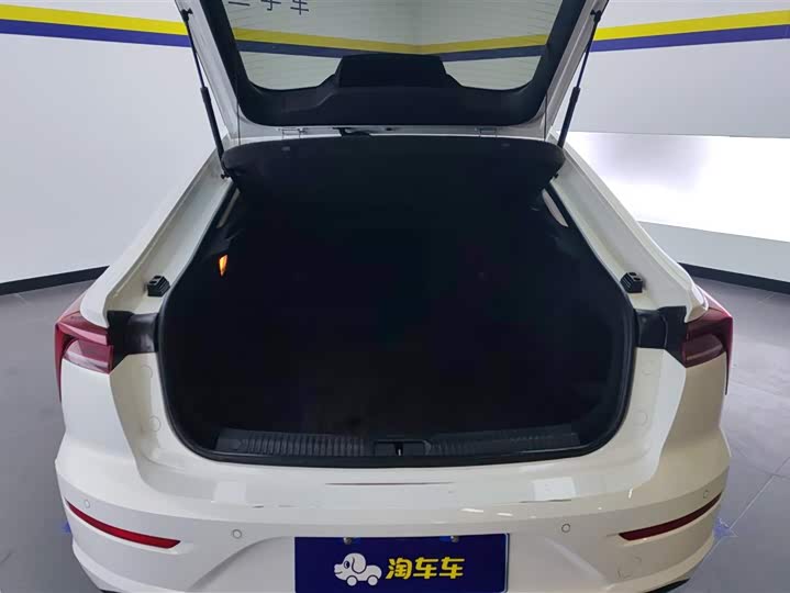 Фото 4 - Bestune B70