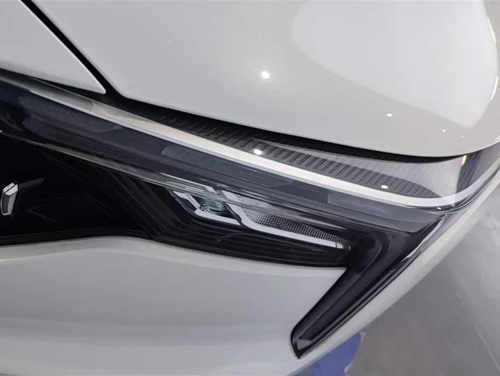 Фото 5 - Bestune B70