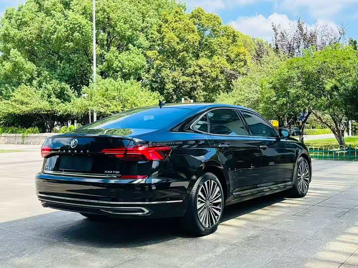 Фото 7 - Volkswagen Passat