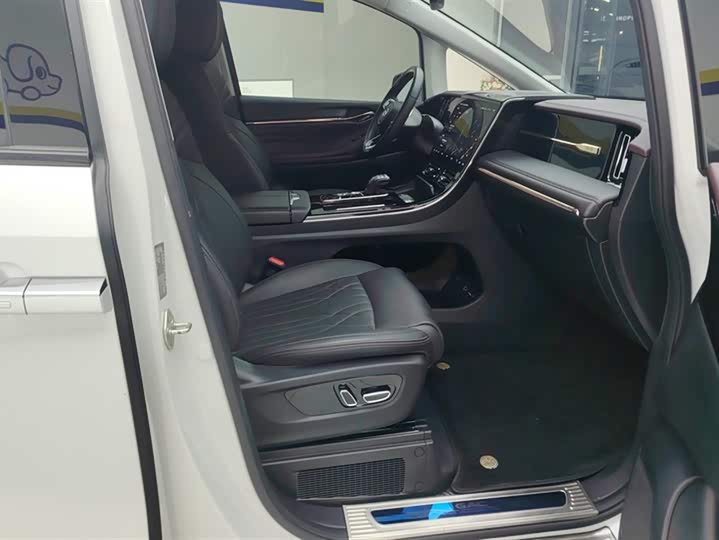 Фото 8 - GAC Trumpchi M8