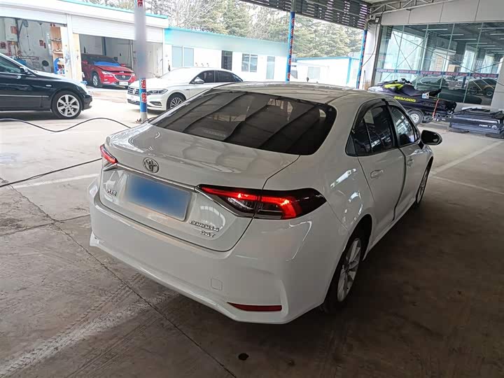 Фото 7 - Toyota Corolla