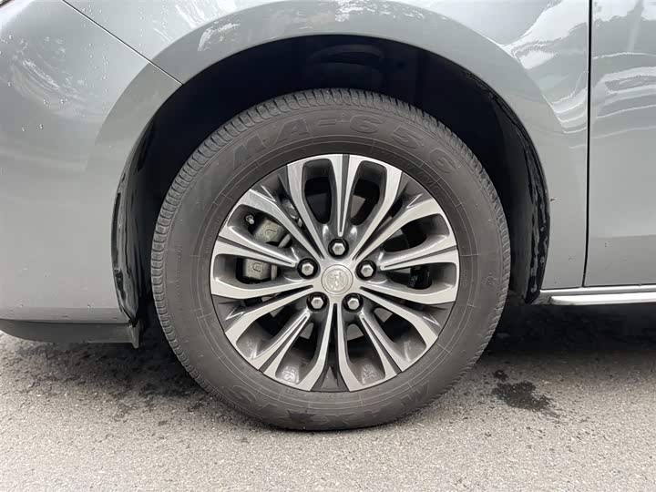 Фото 8 - Buick GL8 ES