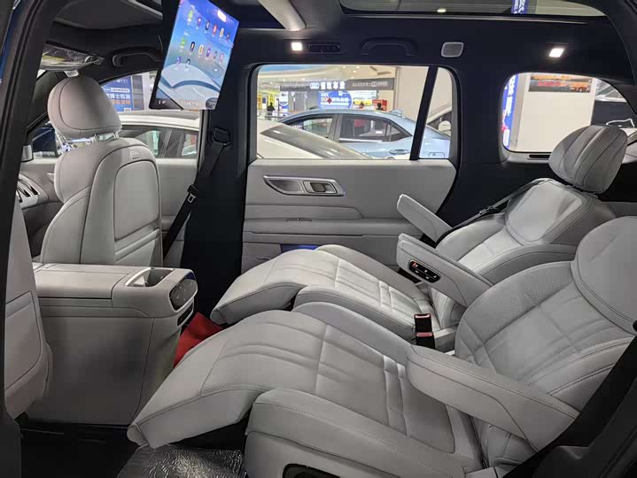 Фото 3 - Changan Deepal S09