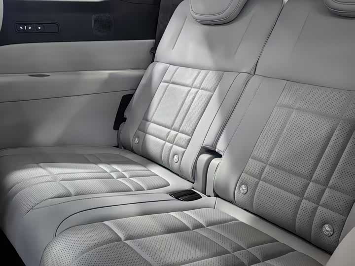 Фото 6 - Changan Deepal S09