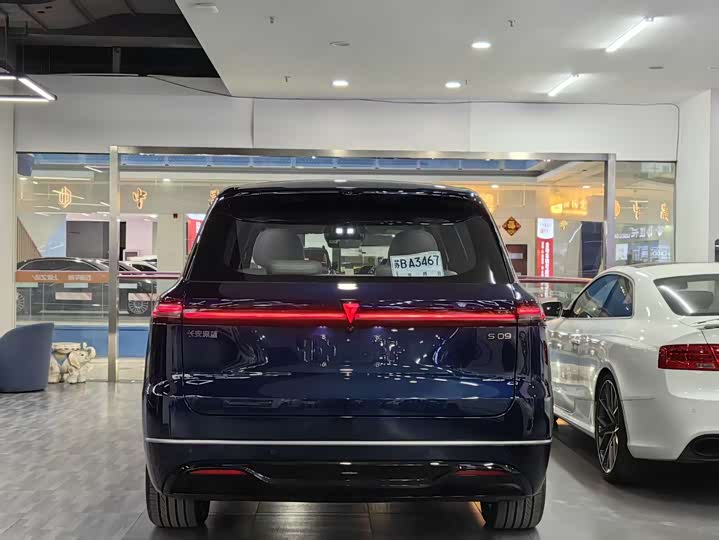 Фото 9 - Changan Deepal S09