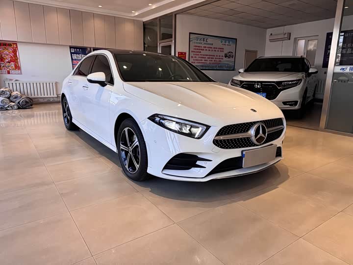 Фото 3 - Mercedes-Benz A-Class