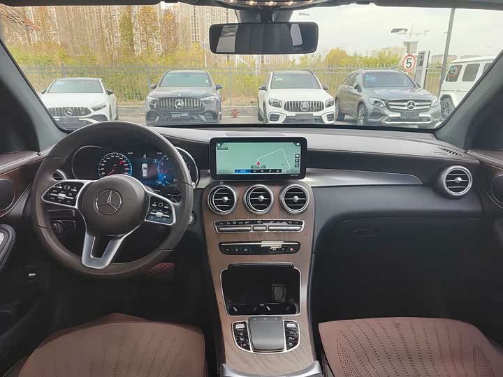 Фото 8 - Mercedes-Benz GLC-Class